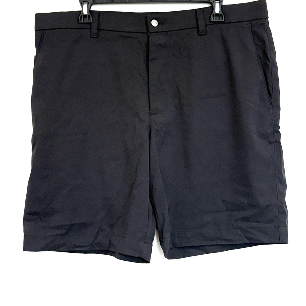Callaway Men's Black Flat Front Golf Shorts